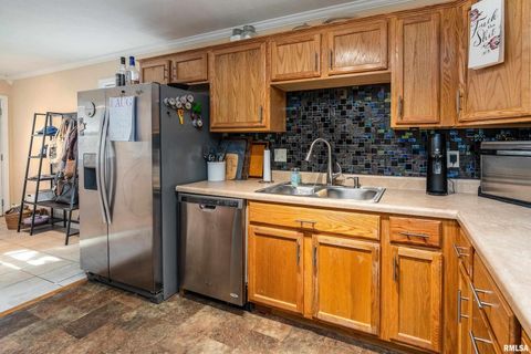 Tiny photo for 701 E CAMPUS Drive, Carbondale, IL 62901 (MLS # EB459237)