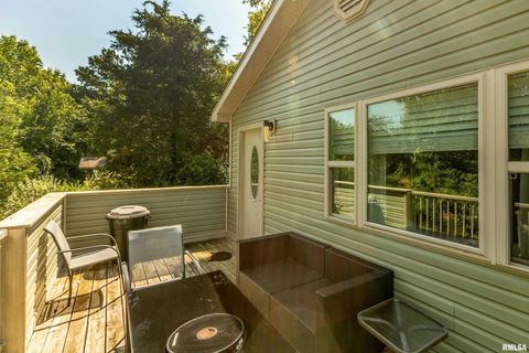 Tiny photo for 701 E CAMPUS Drive, Carbondale, IL 62901 (MLS # EB459237)