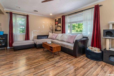 Tiny photo for 701 E CAMPUS Drive, Carbondale, IL 62901 (MLS # EB459237)