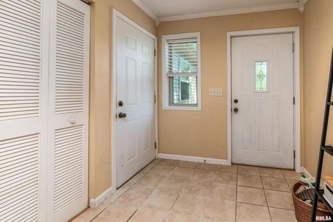 Tiny photo for 701 E CAMPUS Drive, Carbondale, IL 62901 (MLS # EB459237)