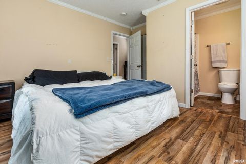 Tiny photo for 701 E CAMPUS Drive, Carbondale, IL 62901 (MLS # EB459237)