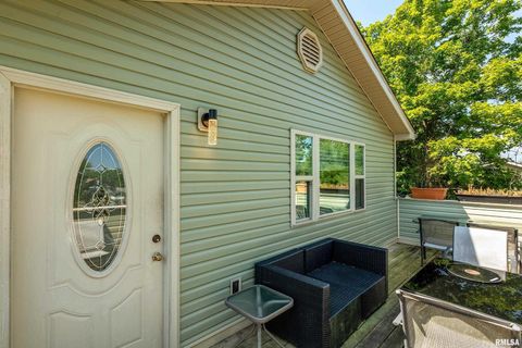 Tiny photo for 701 E CAMPUS Drive, Carbondale, IL 62901 (MLS # EB459237)