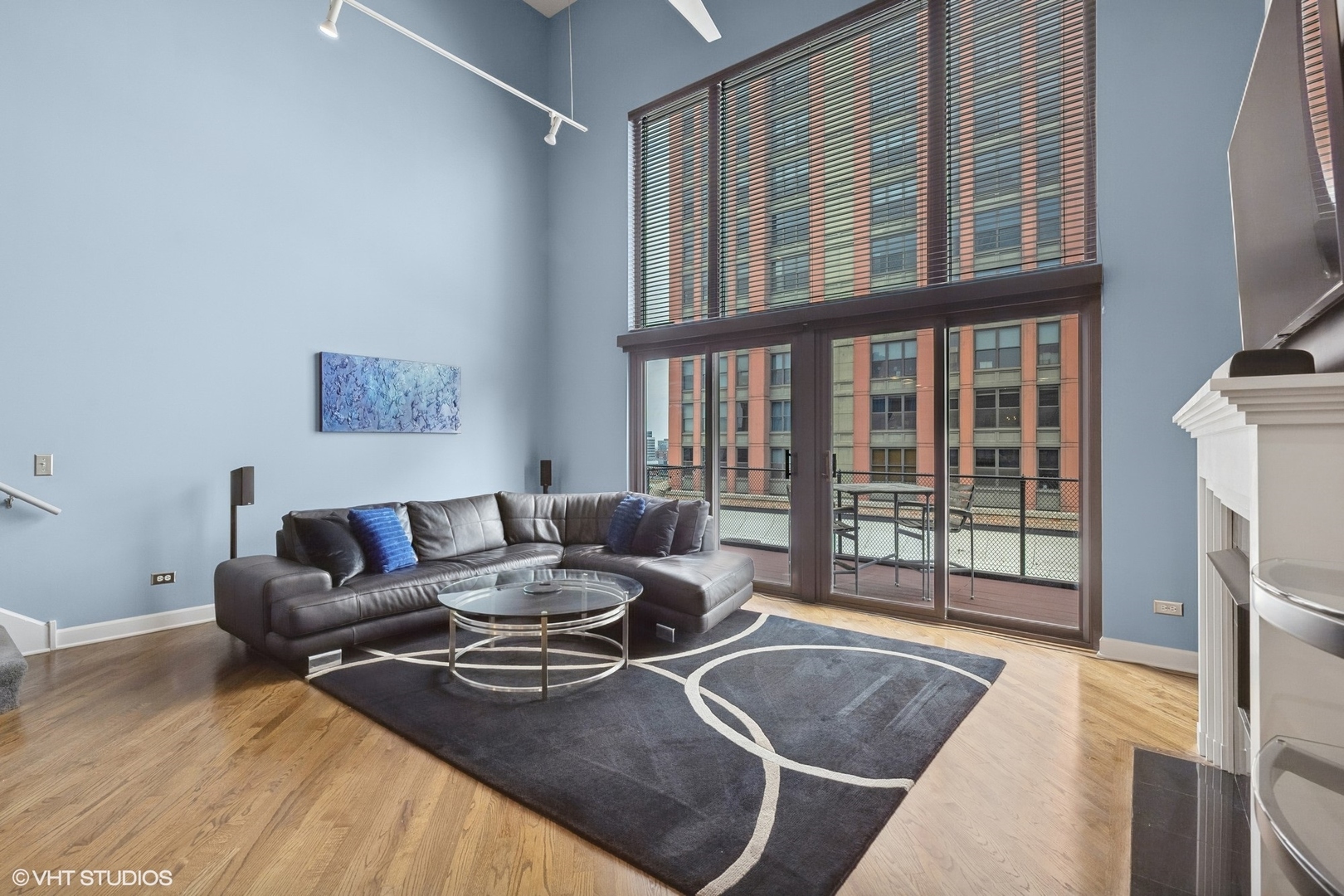 616 W Fulton Street 703