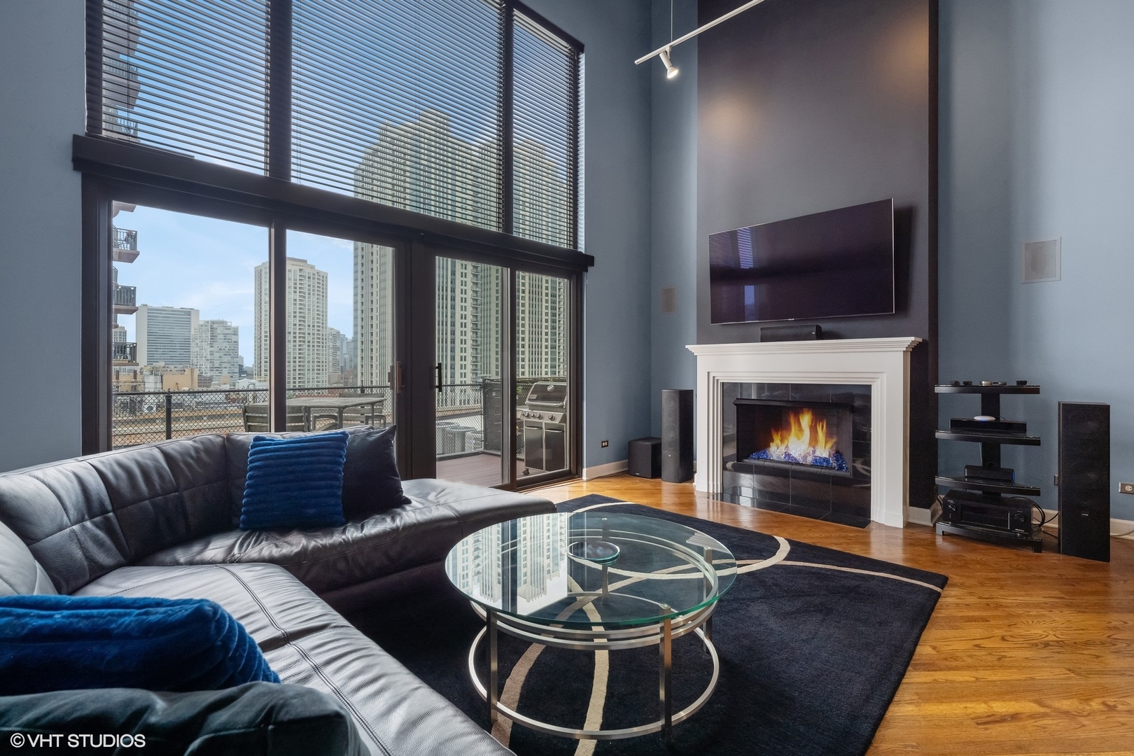 616 W Fulton Street 703