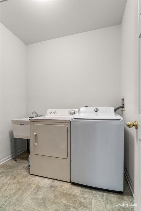 Tiny photo for 281 Boulder Court, Gilberts, IL 60136 (MLS # 12477611)