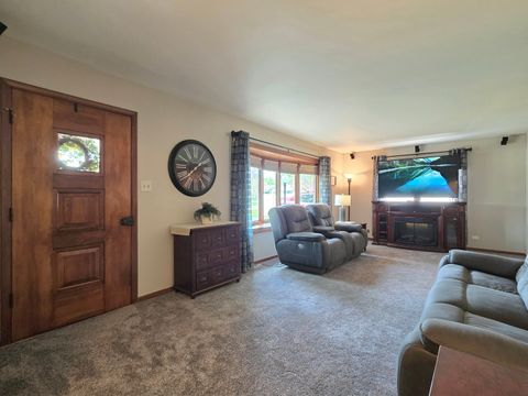 Tiny photo for 11607 S Nagle Avenue, Worth, IL 60482 (MLS # 12626012)