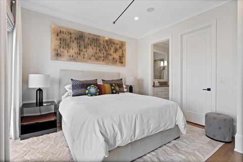 Tiny photo for 2617 N Seminary Avenue #3S, Chicago, IL 60614 (MLS # 12458943)