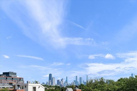 Tiny photo for 2617 N Seminary Avenue #3S, Chicago, IL 60614 (MLS # 12458943)
