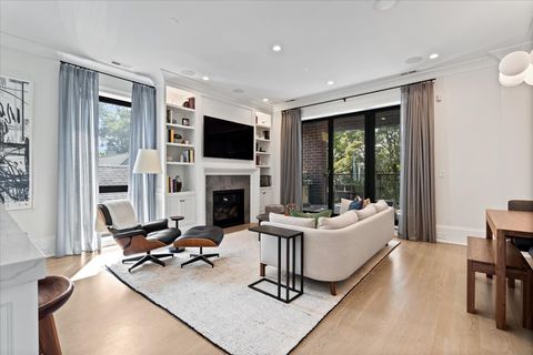 Tiny photo for 2617 N Seminary Avenue #3S, Chicago, IL 60614 (MLS # 12458943)