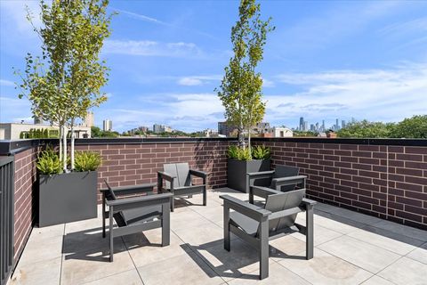 Tiny photo for 2617 N Seminary Avenue #3S, Chicago, IL 60614 (MLS # 12458943)