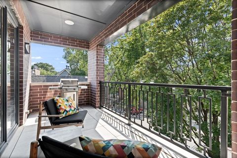 Tiny photo for 2617 N Seminary Avenue #3S, Chicago, IL 60614 (MLS # 12458943)