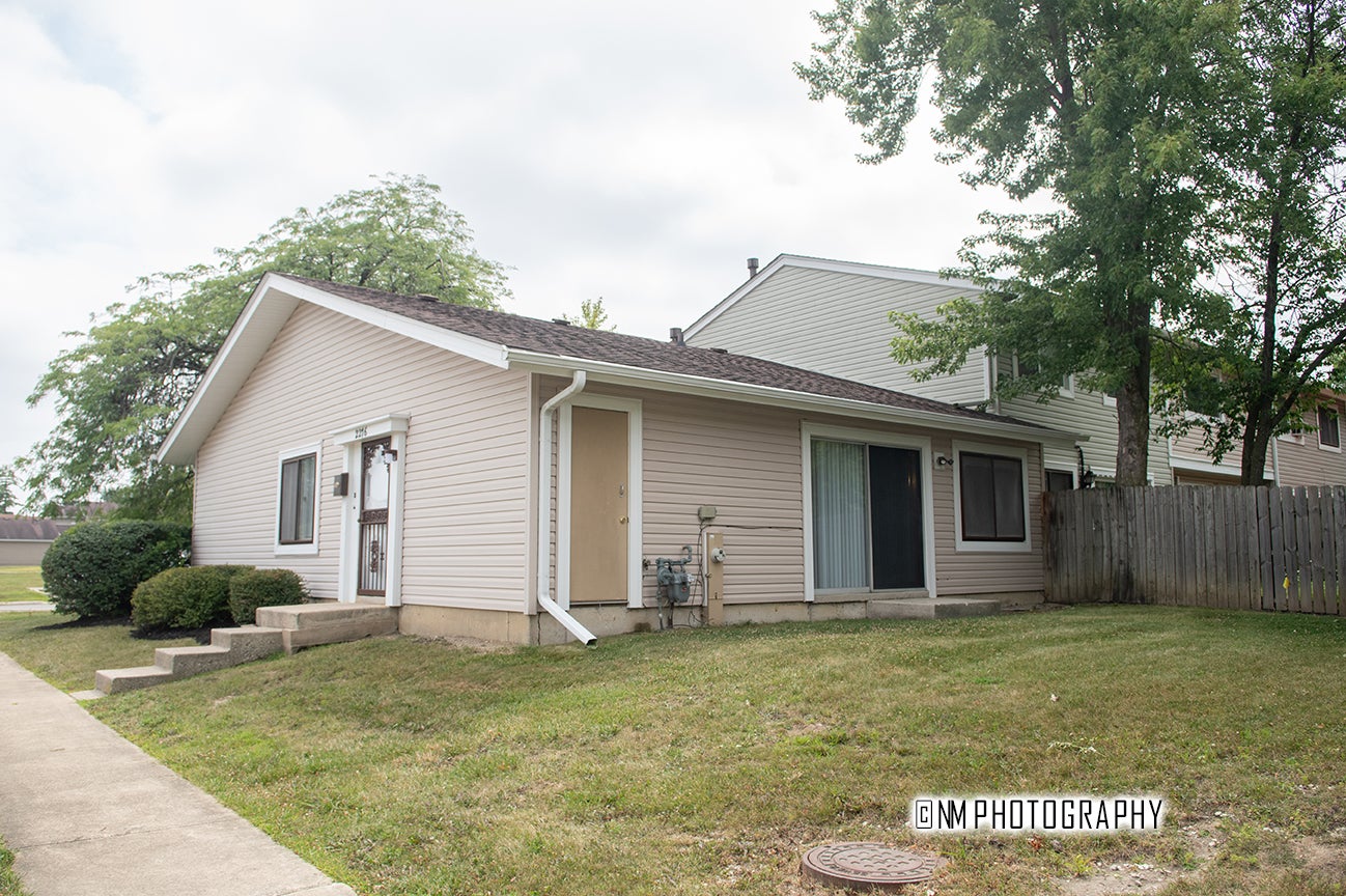 2276 WINDSOR Lane