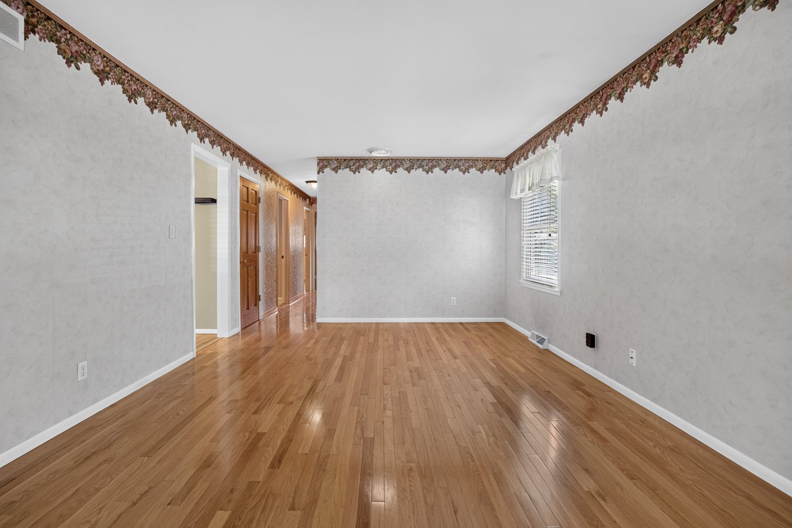 1204 Searle Drive