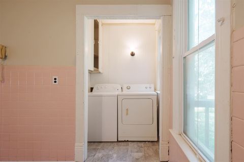 Tiny photo for 1405 W Mulberry Street, Bloomington, IL 61701 (MLS # 12433365)