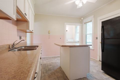 Tiny photo for 1405 W Mulberry Street, Bloomington, IL 61701 (MLS # 12433365)