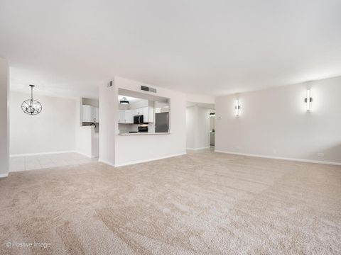 Tiny photo for 101 Bar Harbour Road #2M, Schaumburg, IL 60193 (MLS # 12581441)