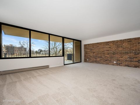 Tiny photo for 101 Bar Harbour Road #2M, Schaumburg, IL 60193 (MLS # 12581441)