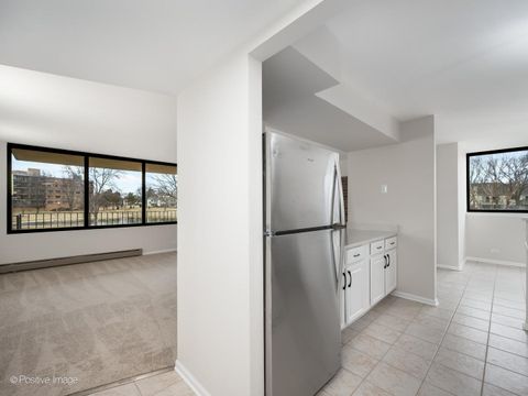 Tiny photo for 101 Bar Harbour Road #2M, Schaumburg, IL 60193 (MLS # 12581441)
