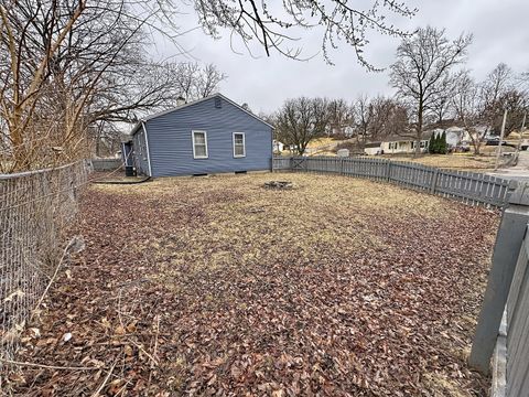 Tiny photo for 1404 Kirkwood Boulevard, Davenport, IA 52803 (MLS # 12590824)