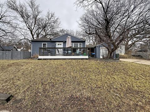 Photo of 1404 Kirkwood Boulevard, Davenport, IA 52803 (MLS # 12590824)