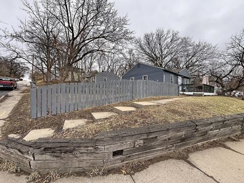 Tiny photo for 1404 Kirkwood Boulevard, Davenport, IA 52803 (MLS # 12590824)