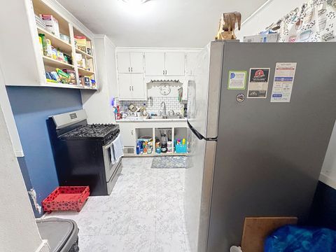 Tiny photo for 1404 Kirkwood Boulevard, Davenport, IA 52803 (MLS # 12590824)