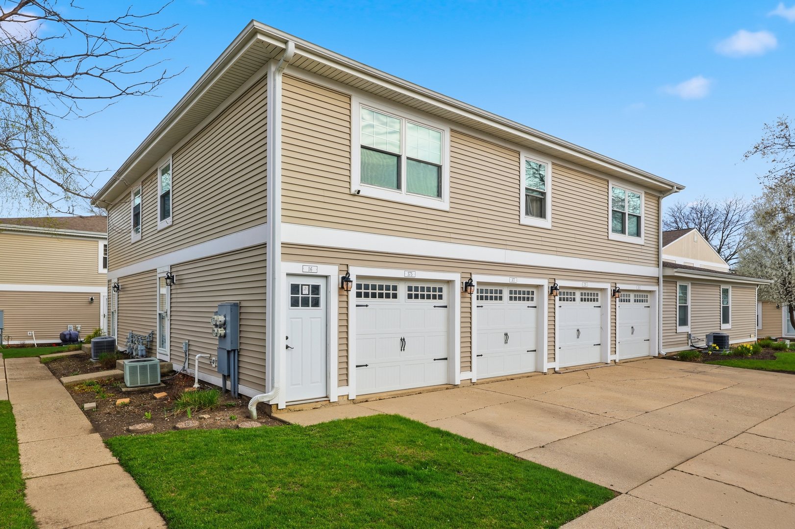 377 Farmingdale Circle 377