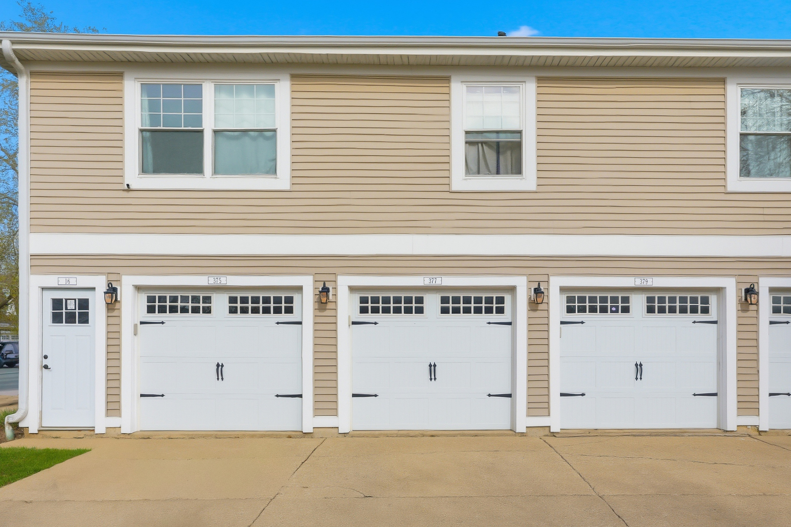 377 Farmingdale Circle 377