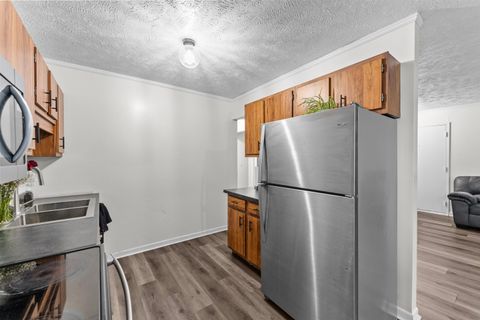 Tiny photo for 1808 53rd Street #5, Moline, IL 61201 (MLS # 100000173)