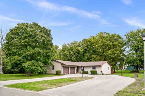Tiny photo for 108 Cardinal Drive, Leroy, IL 61752 (MLS # 12482970)