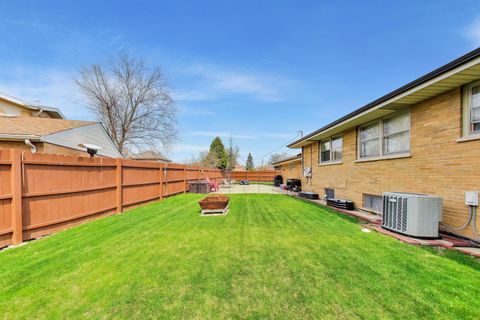 Tiny photo for 8124 W Courtland Avenue W, Harwood Heights, IL 60706 (MLS # 12614282)