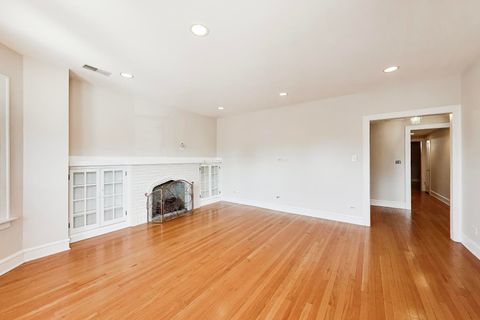 Tiny photo for 1734 W FOSTER Avenue #1, Chicago, IL 60640 (MLS # 12608494)