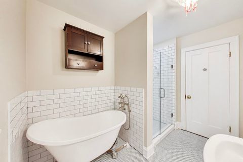 Tiny photo for 1734 W FOSTER Avenue #1, Chicago, IL 60640 (MLS # 12608494)