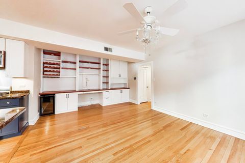Tiny photo for 1734 W FOSTER Avenue #1, Chicago, IL 60640 (MLS # 12608494)