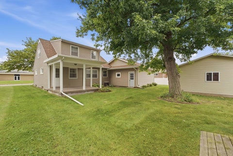 Tiny photo for 1871 41st Street, Moline, IL 61265 (MLS # 12747249)