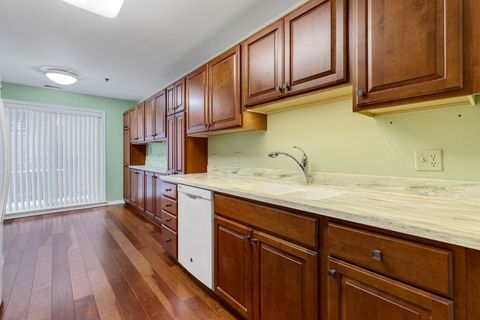 Tiny photo for 129 Acacia Circle #106E, Indian Head Park, IL 60525 (MLS # 12558071)