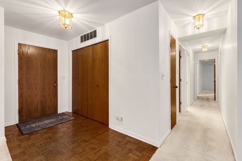 Tiny photo for 129 Acacia Circle #106E, Indian Head Park, IL 60525 (MLS # 12558071)