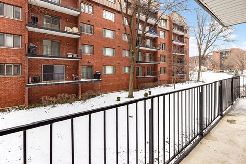 Tiny photo for 129 Acacia Circle #106E, Indian Head Park, IL 60525 (MLS # 12558071)