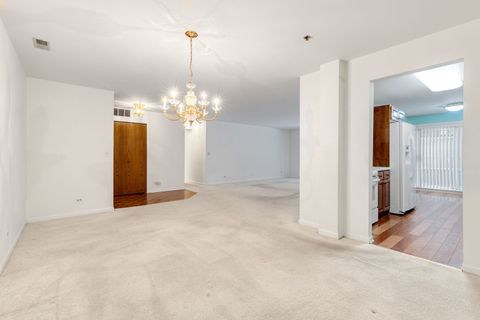 Tiny photo for 129 Acacia Circle #106E, Indian Head Park, IL 60525 (MLS # 12558071)