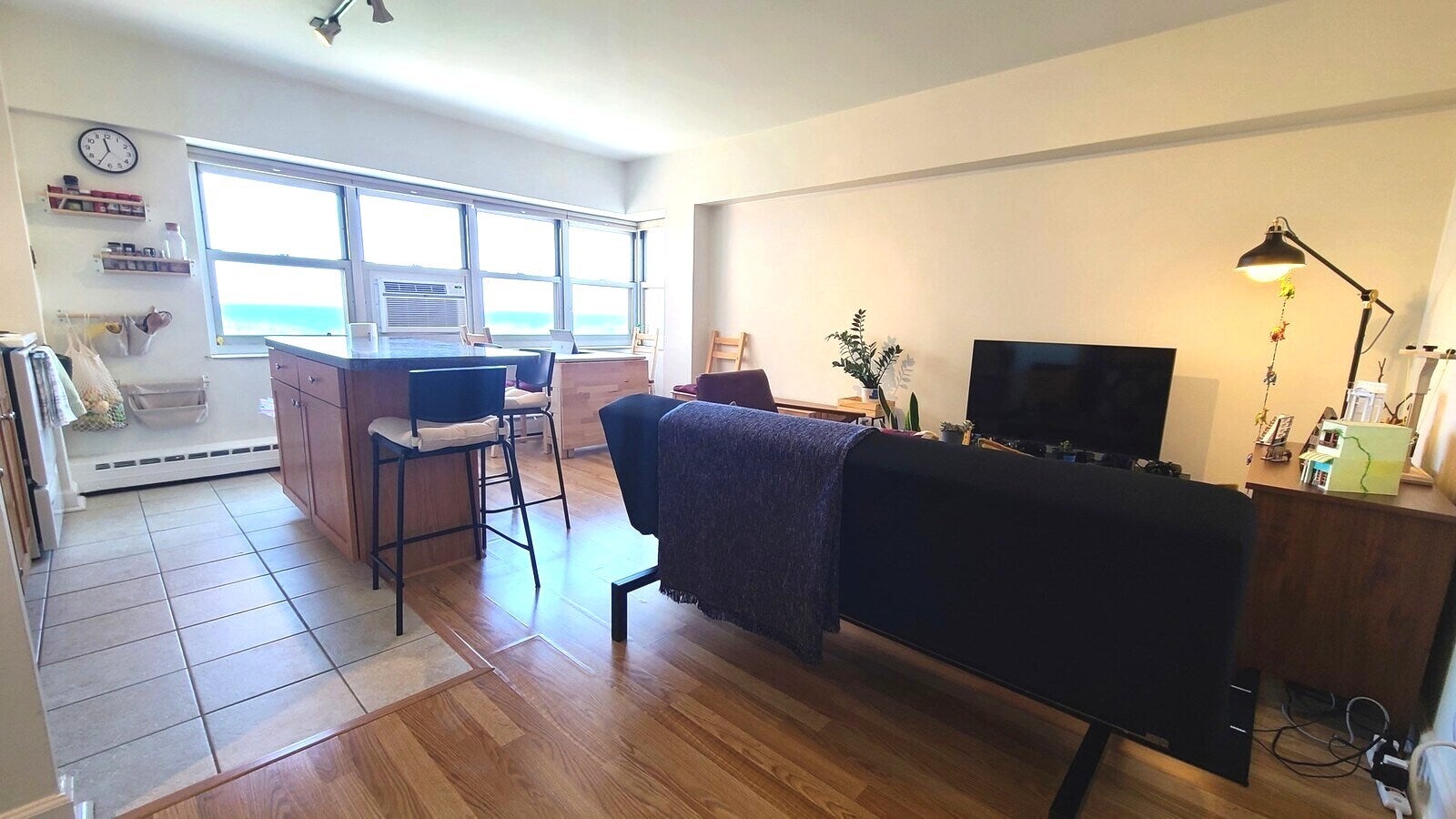 4980 N Marine Drive 1135