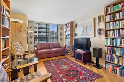 Tiny photo for 1410 N State Parkway #18B, Chicago, IL 60610 (MLS # 12533379)