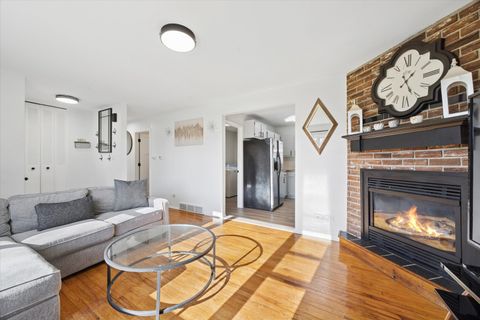 Tiny photo for 4709 William Street, McHenry, IL 60051 (MLS # 12606998)