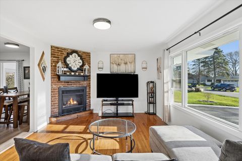 Tiny photo for 4709 William Street, McHenry, IL 60051 (MLS # 12606998)