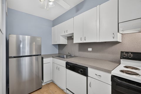 Tiny photo for 1560 N Sandburg Terrace #1905J, Chicago, IL 60610 (MLS # 12703523)