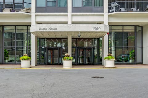 Tiny photo for 1560 N Sandburg Terrace #1905J, Chicago, IL 60610 (MLS # 12703523)