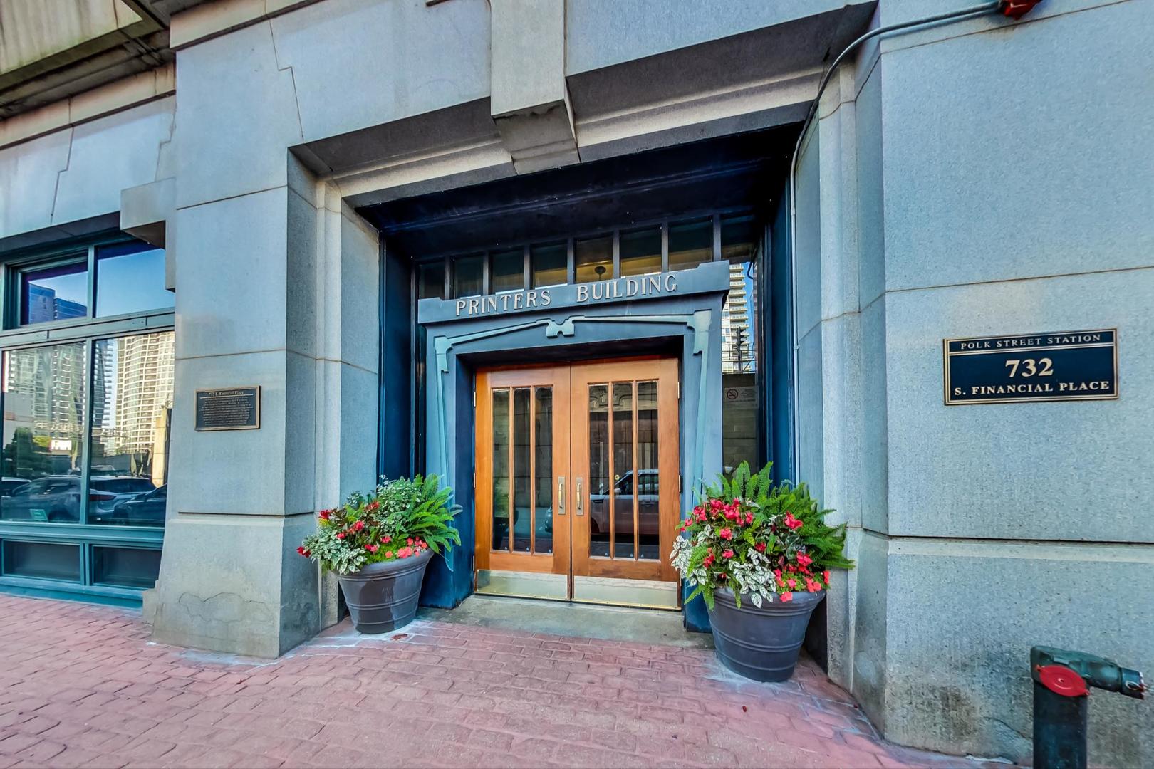 732 S Financial Place 614