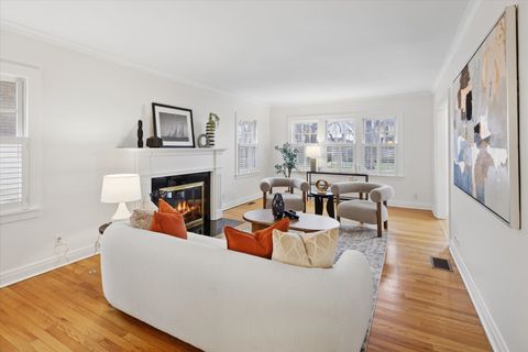 Tiny photo for 1620 Washington Avenue, Wilmette, IL 60091 (MLS # 12604897)