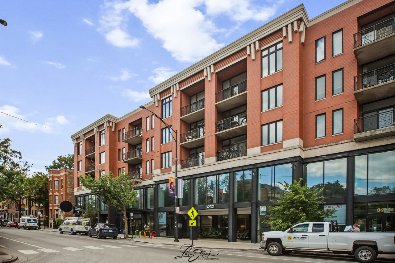 3232 N Halsted Street D707