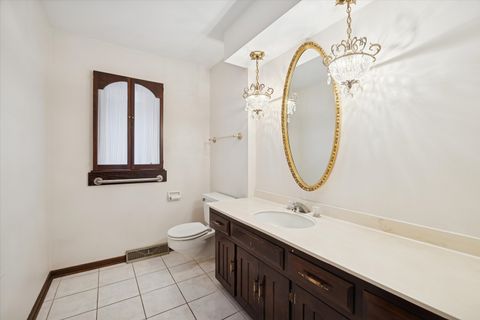 Tiny photo for 28 Concord Drive, Oak Brook, IL 60523 (MLS # 12515060)