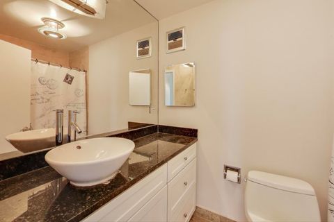 Tiny photo for 5733 N Sheridan Road #23B, Chicago, IL 60660 (MLS # 12558222)